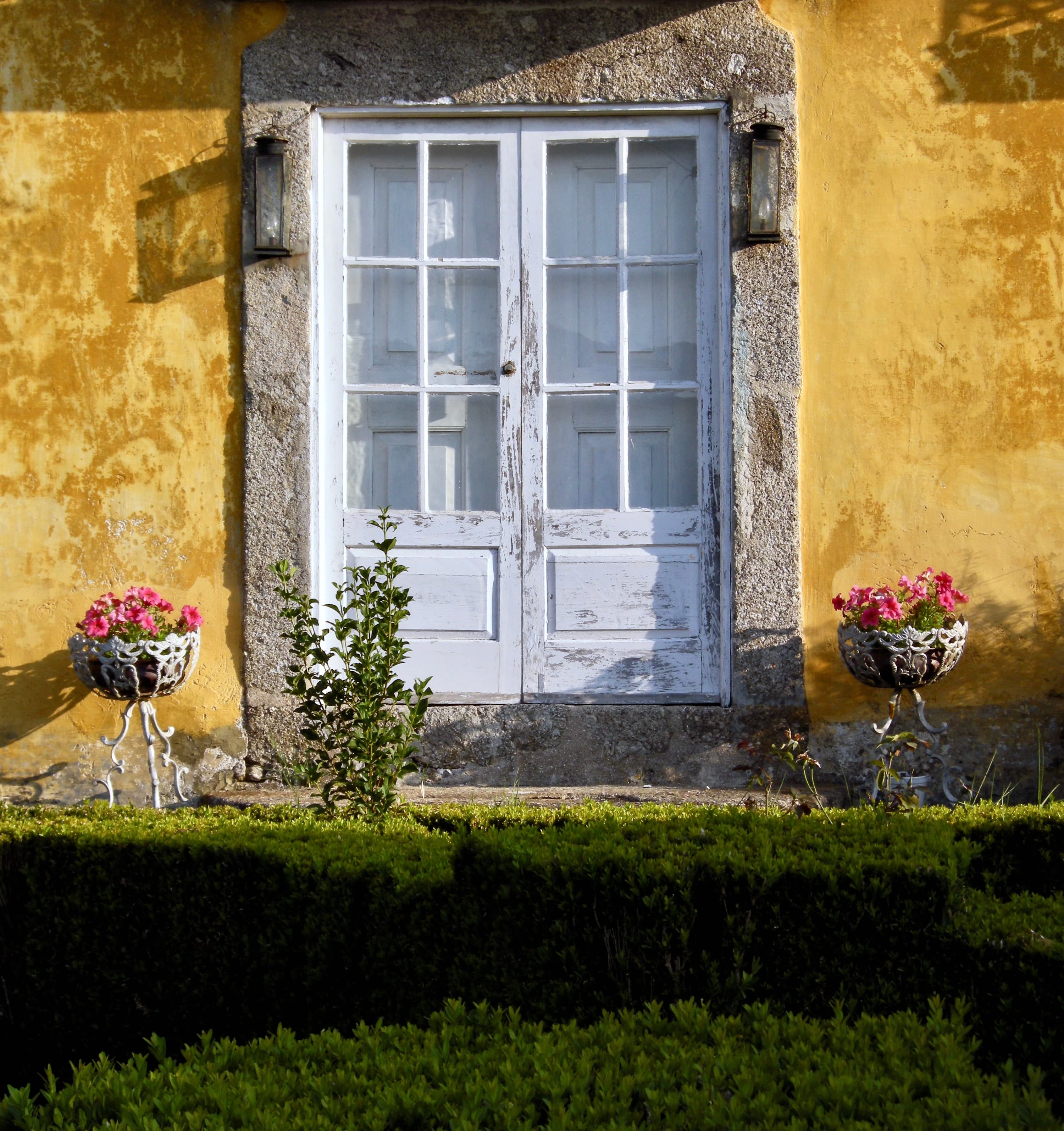 Casa da Boavista - Porta lateral da casa histórica disponível para aluguer